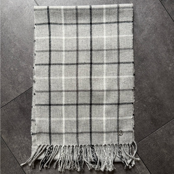 Calvin Klein Plaid Fringe Scarf - Picture 2 of 6